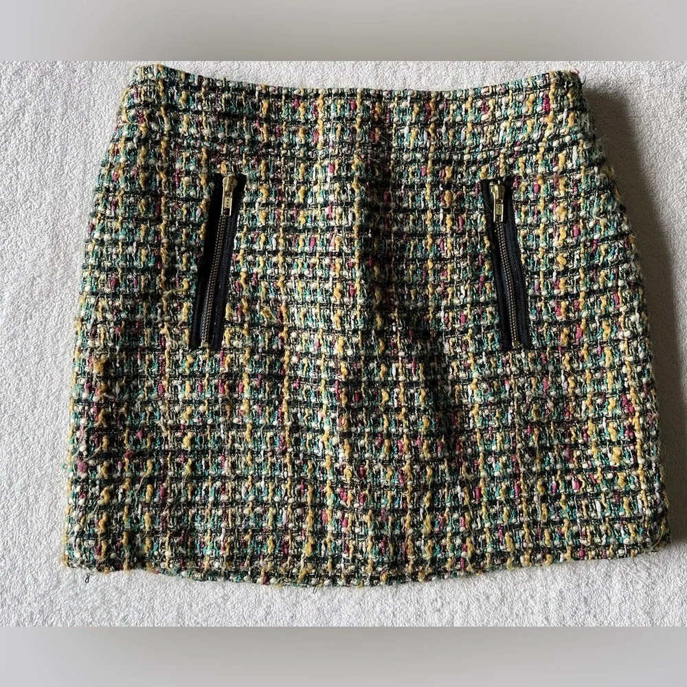 Size 2 J Crew woven skirt, excellent